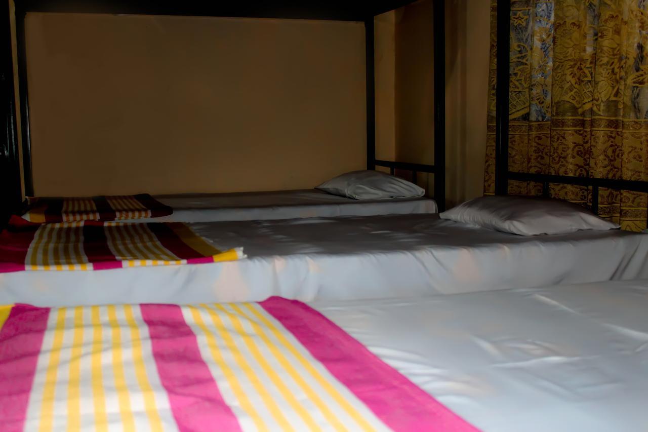 J Hostel Kandy Exterior photo